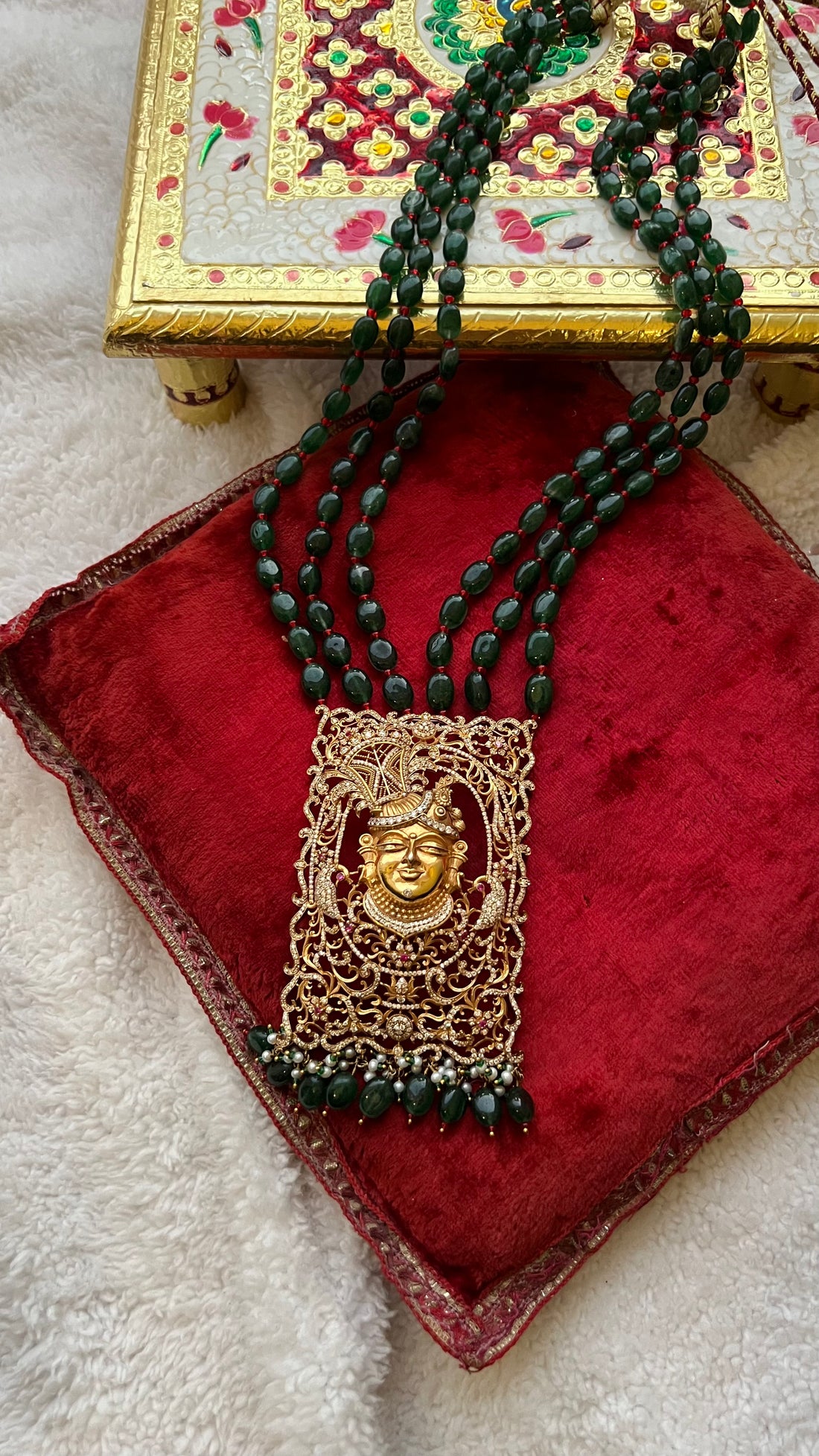 Jewels Designer Green Color Glass Beads necklace