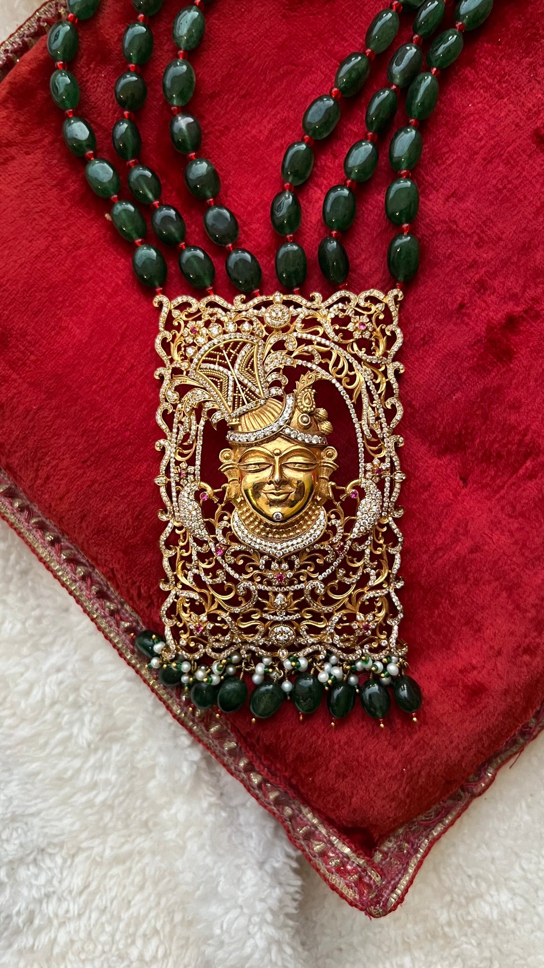 Jewels Designer Green Color Glass Beads necklace