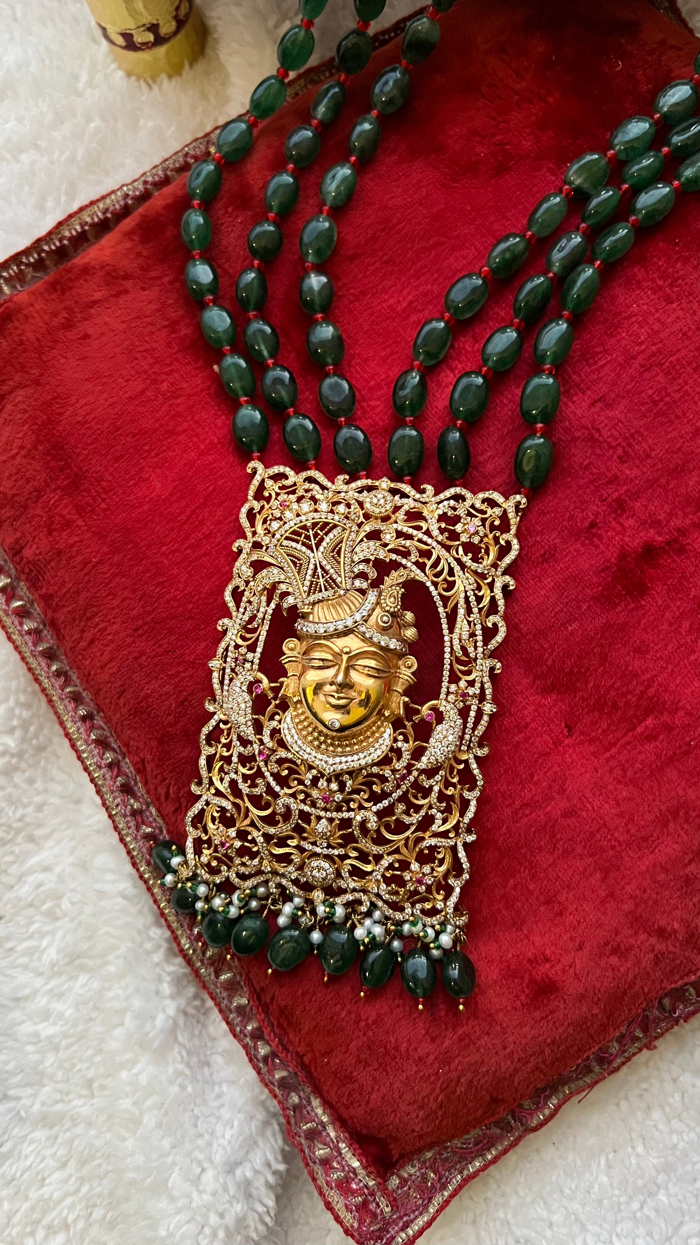 Jewels Designer Green Color Glass Beads necklace