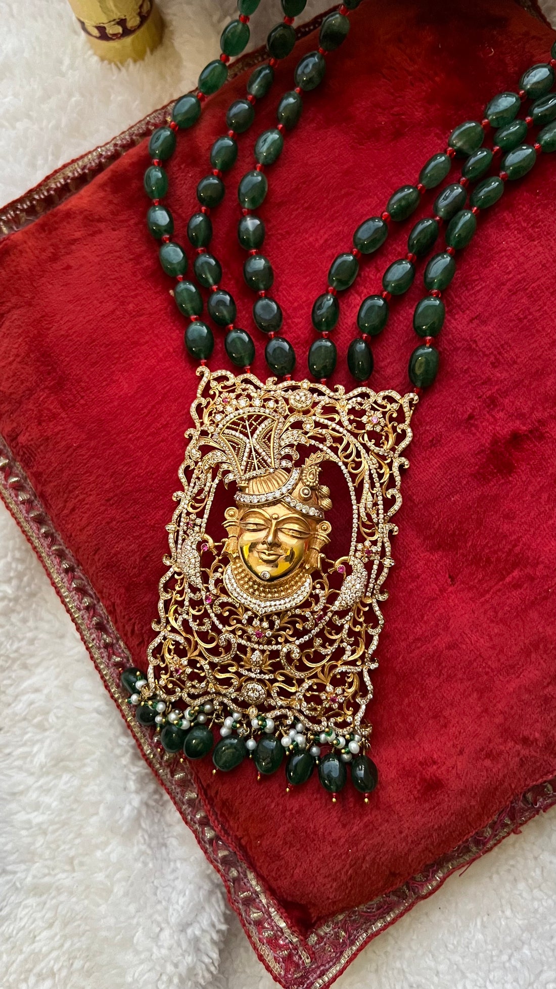 Jewels Designer Green Color Glass Beads necklace