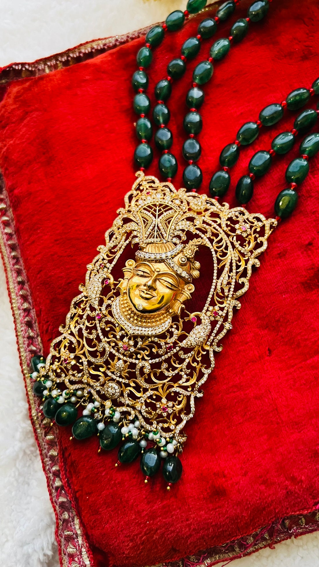 Jewels Designer Green Color Glass Beads necklace